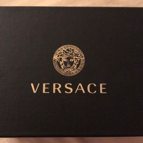 Authentic Versace sunglasses w/ logo on side - Picture 3 of 8